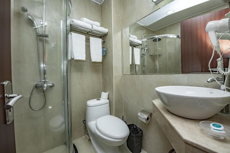 Hotel and SPA Crystal image