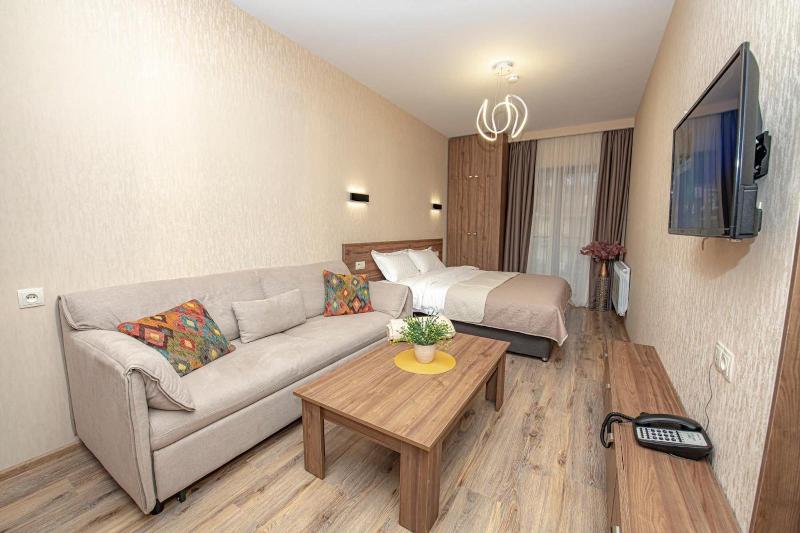 Hotel and SPA Crystal image