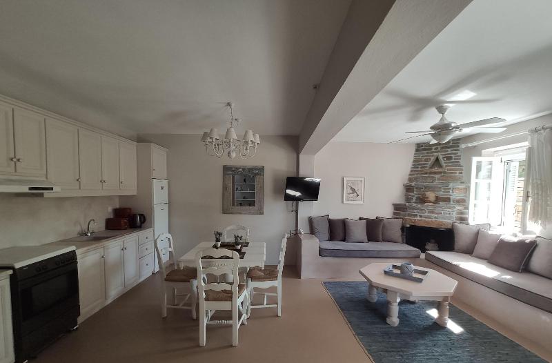 Porto Koundouros Villas image