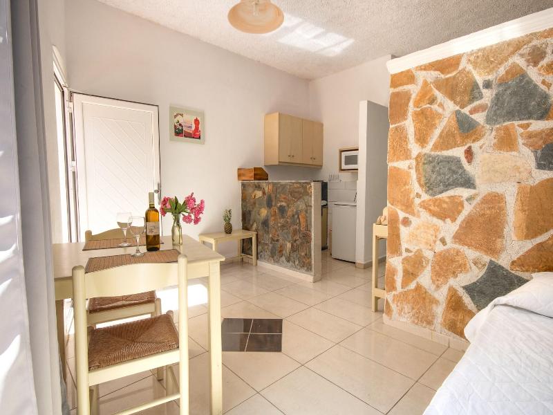 Stavros Villas and Apartments image
