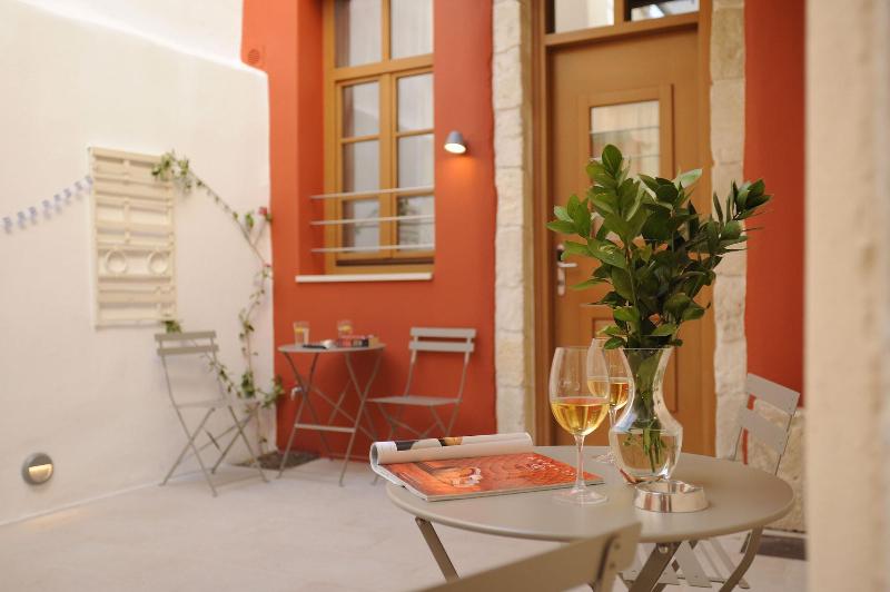 Veranda Rossa Suites image