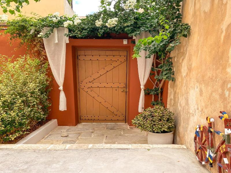 Veranda Rossa Suites image