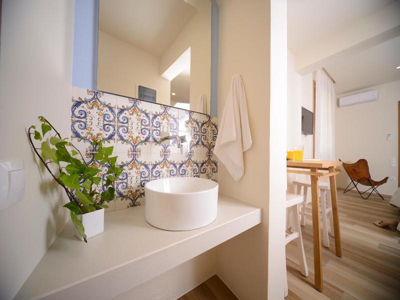 Veranda Rossa Suites image