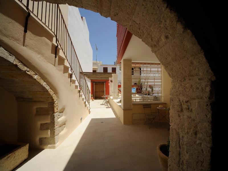 Veranda Rossa Suites image