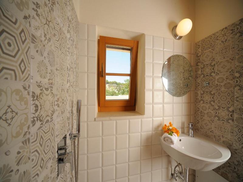 Veranda Rossa Suites image