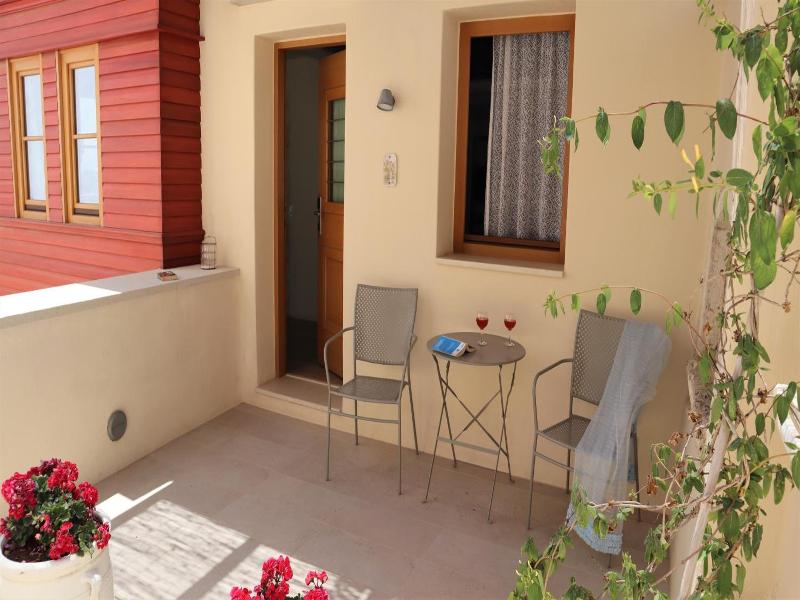 Veranda Rossa Suites image