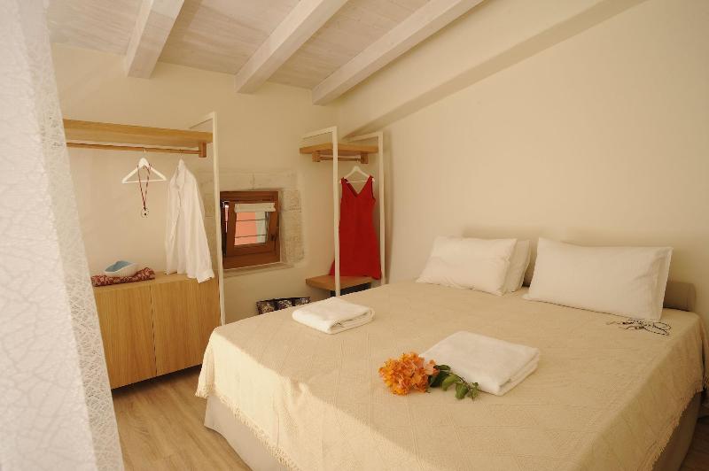 Veranda Rossa Suites image