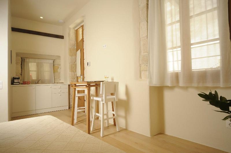Veranda Rossa Suites image