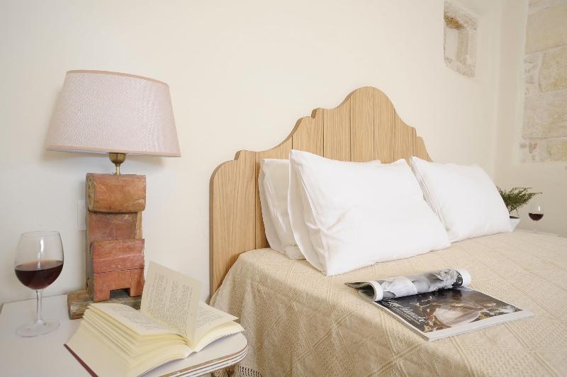 Veranda Rossa Suites image
