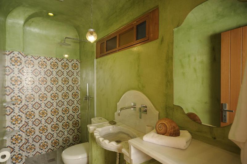 Veranda Rossa Suites image