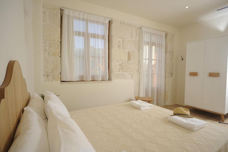 Veranda Rossa Suites image