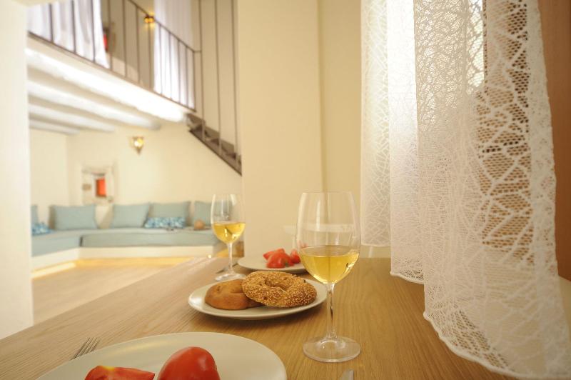 Veranda Rossa Suites image