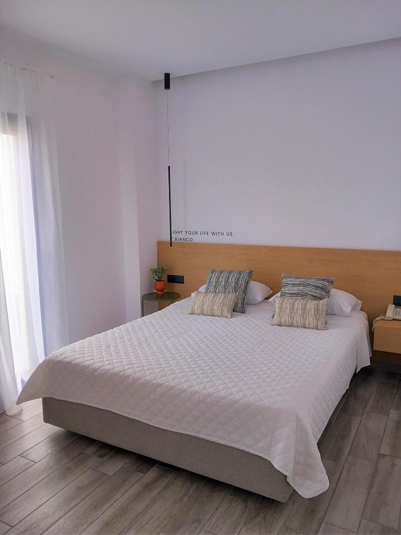 Bianco Hotel image