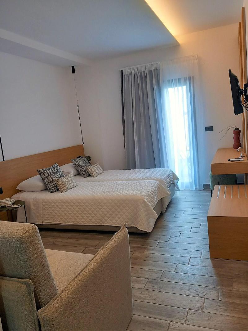 Bianco Hotel image
