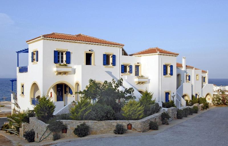 Pantonia Apartments image