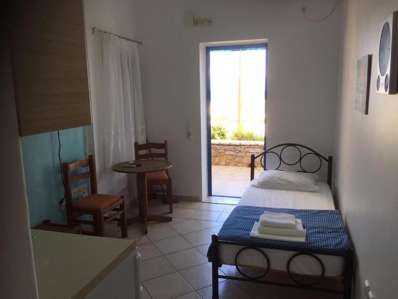 Pantonia Apartments image