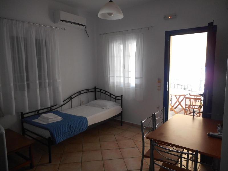 Pantonia Apartments image