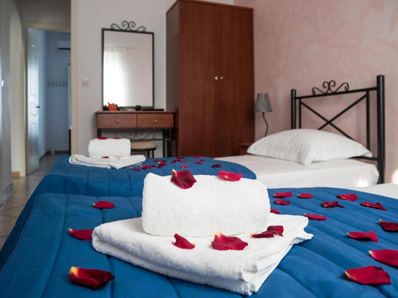 Pantonia Apartments image