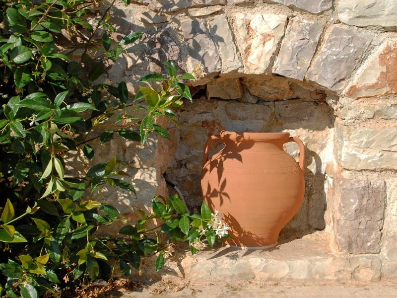 Pantonia Apartments image