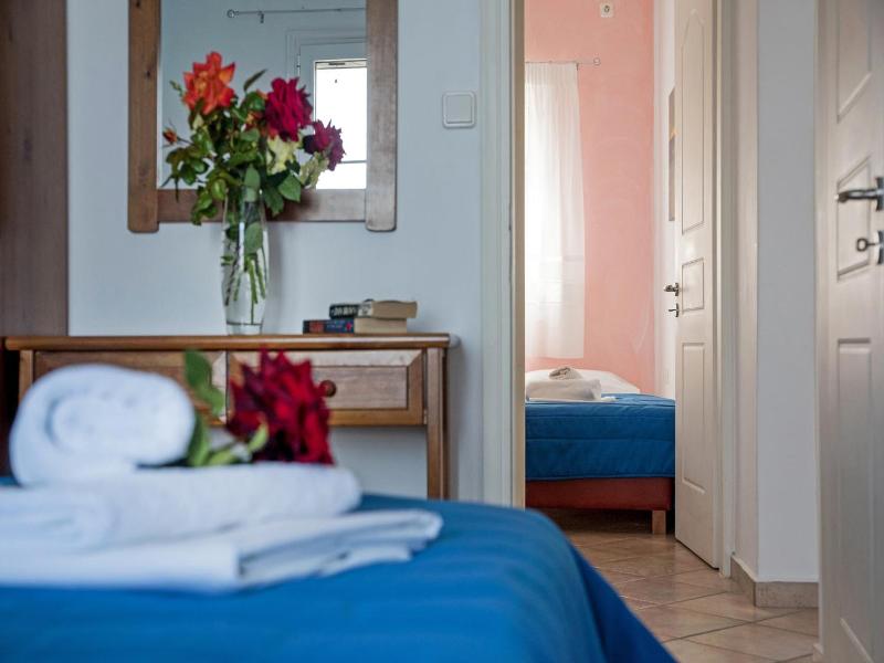 Pantonia Apartments image