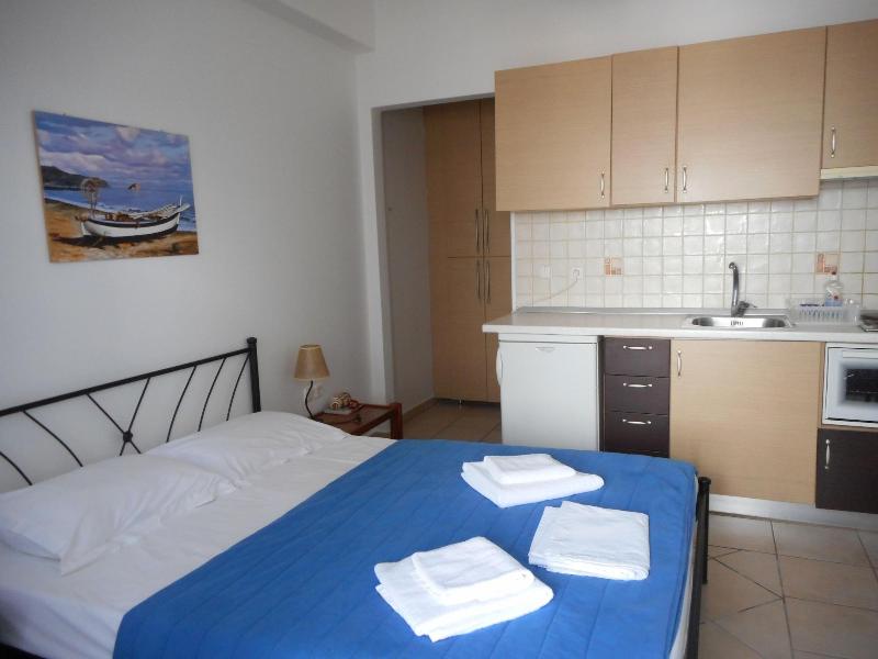 Pantonia Apartments image