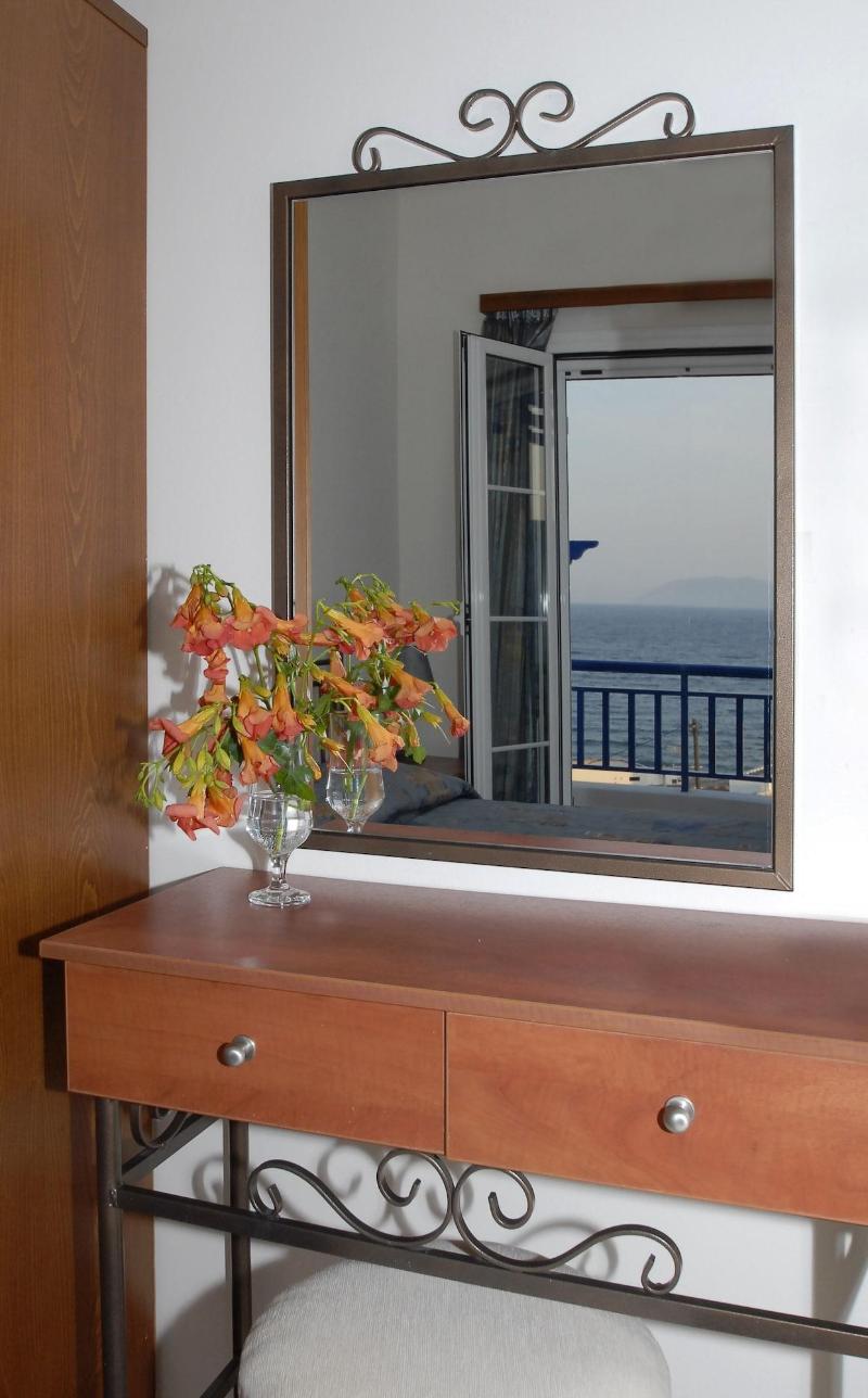Pantonia Apartments image