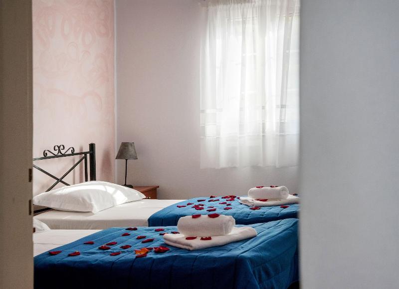Pantonia Apartments image