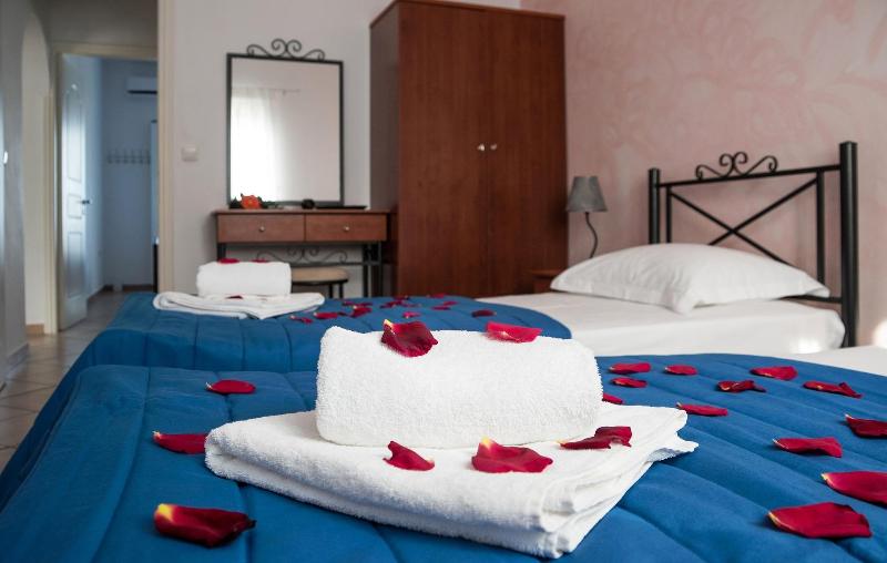 Pantonia Apartments image