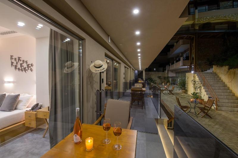 Lilium Luxury Suites - Adults Only image