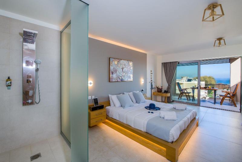 Lilium Luxury Suites - Adults Only image