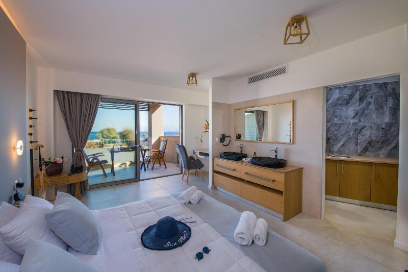 Lilium Luxury Suites - Adults Only image