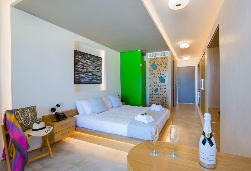 Lilium Luxury Suites - Adults Only image