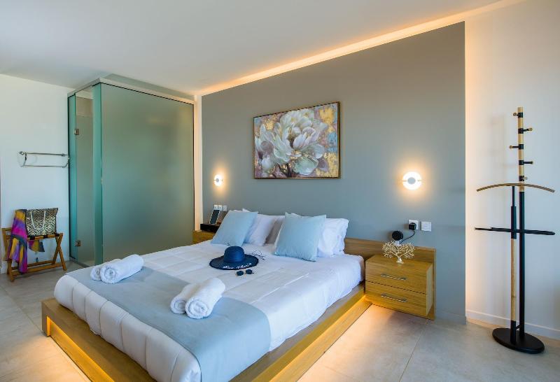 Lilium Luxury Suites - Adults Only image