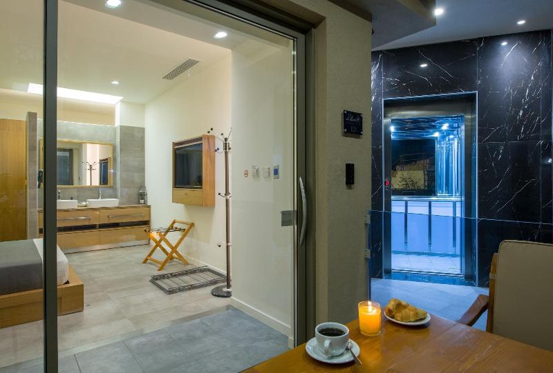 Lilium Luxury Suites - Adults Only image