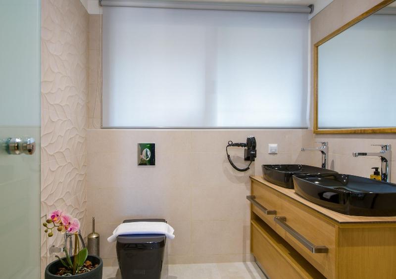 Lilium Luxury Suites - Adults Only image