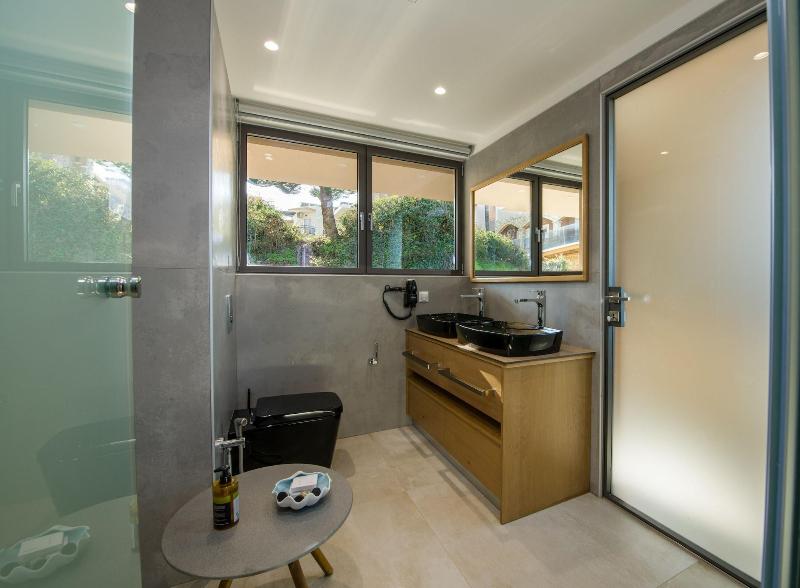 Lilium Luxury Suites - Adults Only image