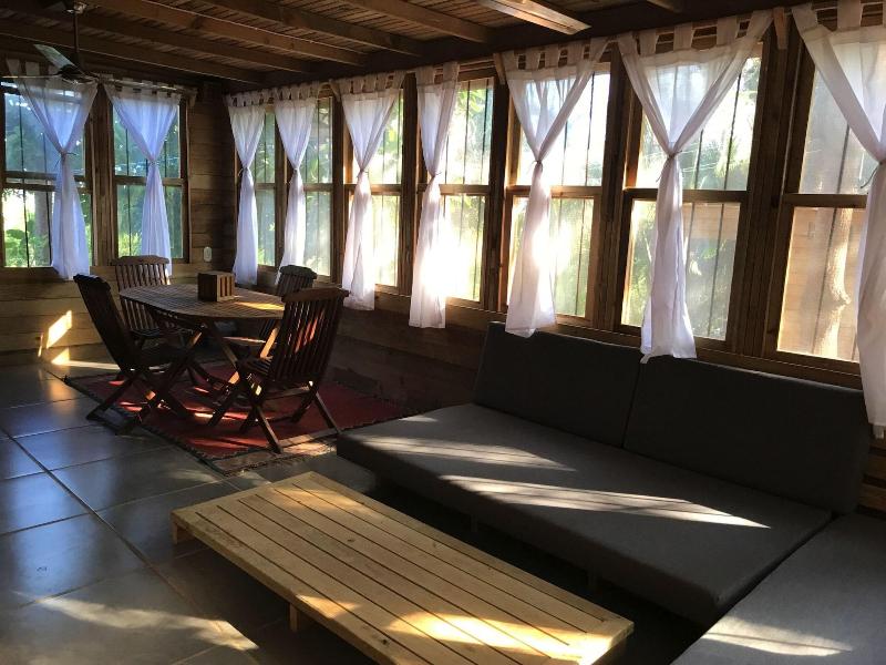 Roatan Bed & Breakfast Apartments image