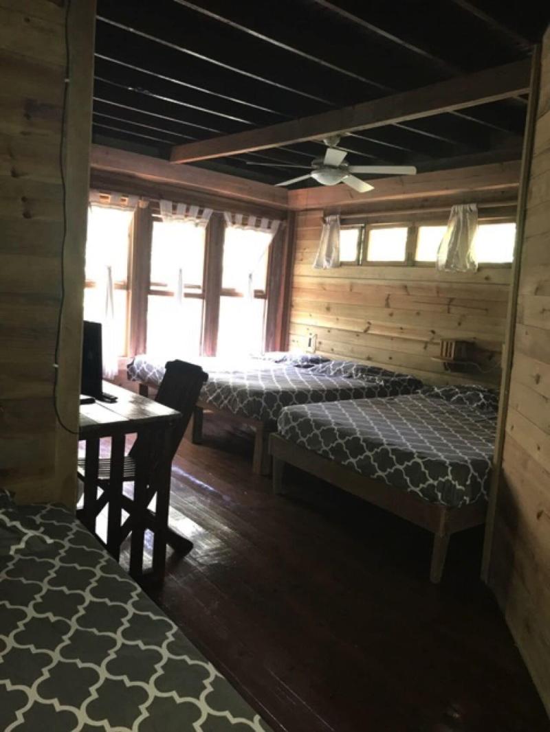 Roatan Bed & Breakfast Apartments image