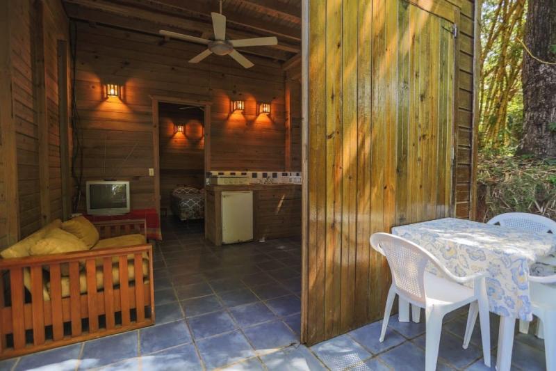 Roatan Bed & Breakfast Apartments image