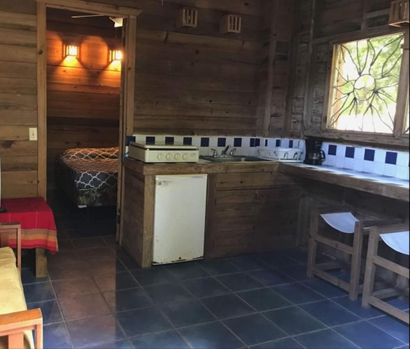 Roatan Bed & Breakfast Apartments image