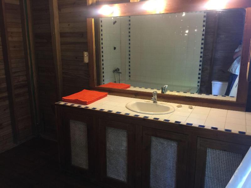 Roatan Bed & Breakfast Apartments image