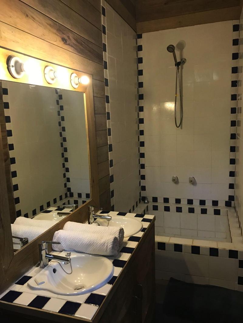 Roatan Bed & Breakfast Apartments image