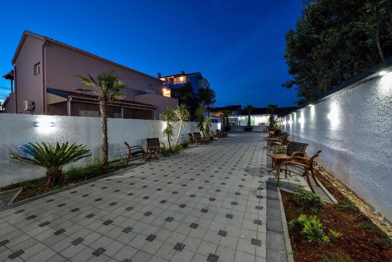 Boutique Apartments Ad Astra image