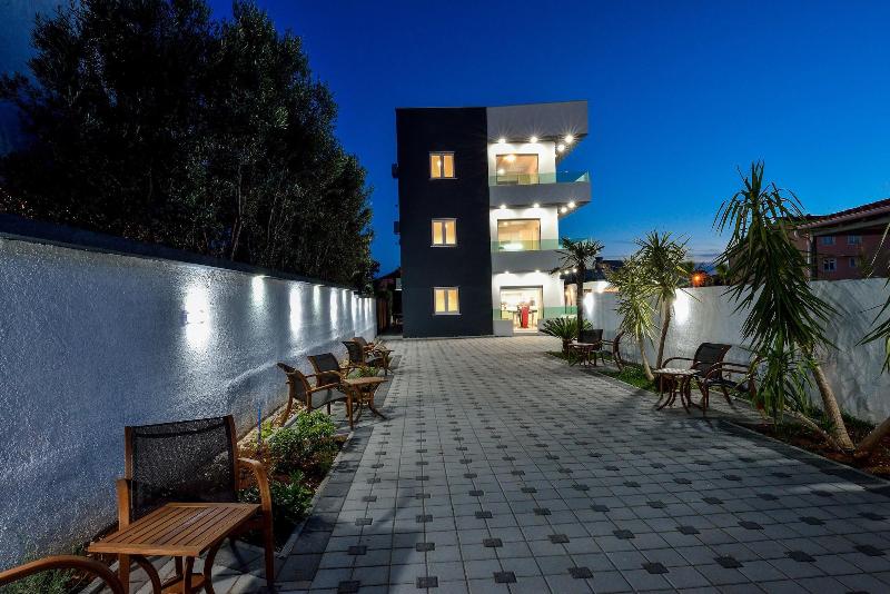 Boutique Apartments Ad Astra image