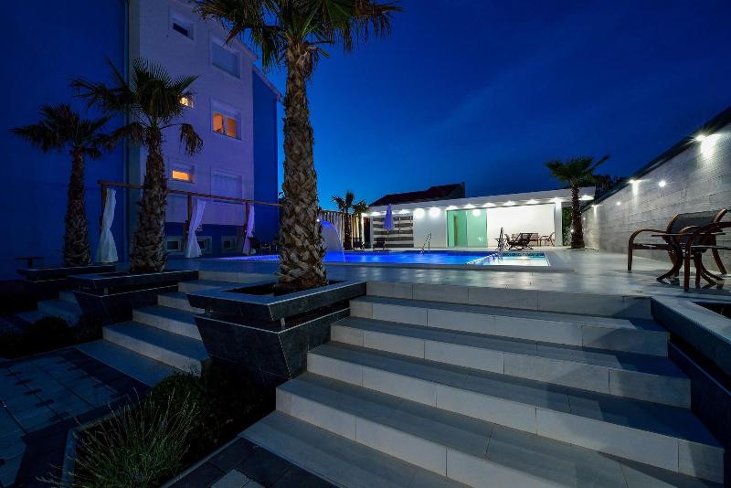 Boutique Apartments Ad Astra image