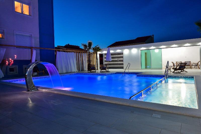 Boutique Apartments Ad Astra image