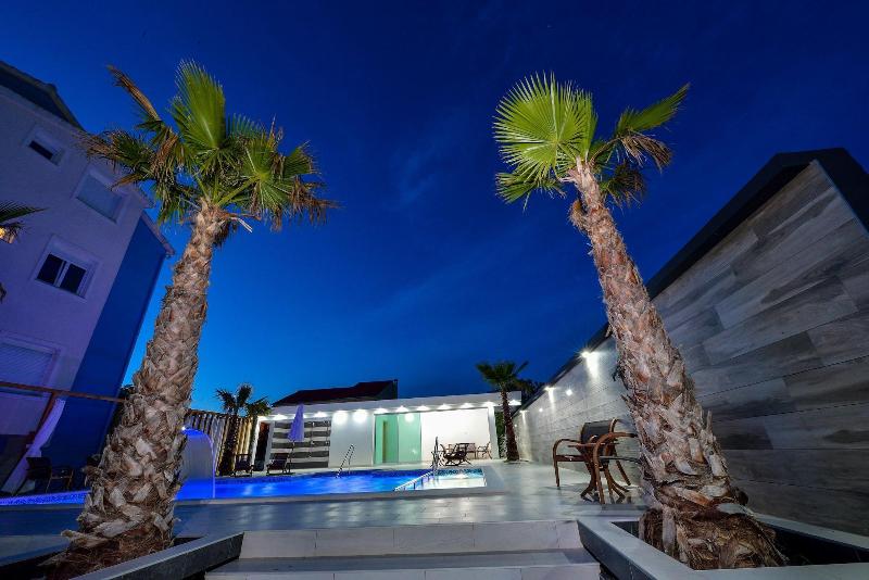 Boutique Apartments Ad Astra image