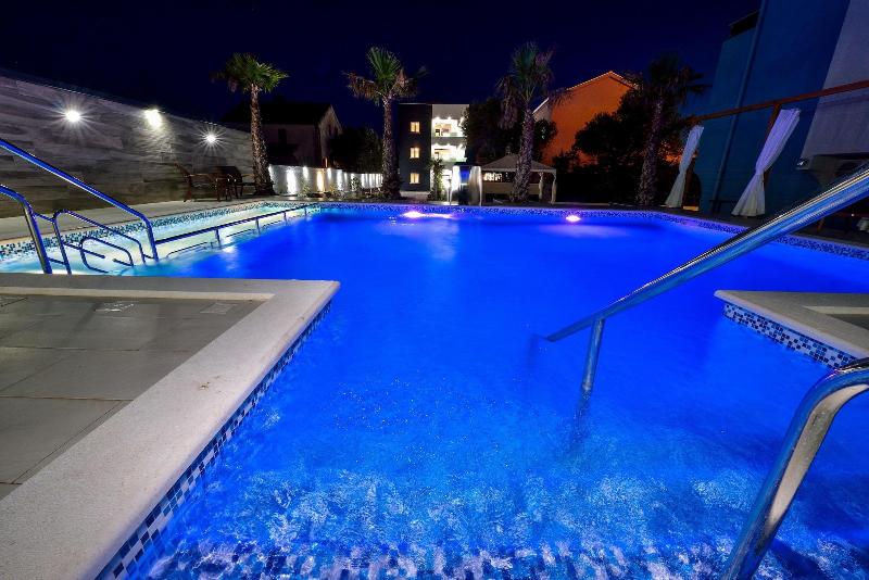 Boutique Apartments Ad Astra image