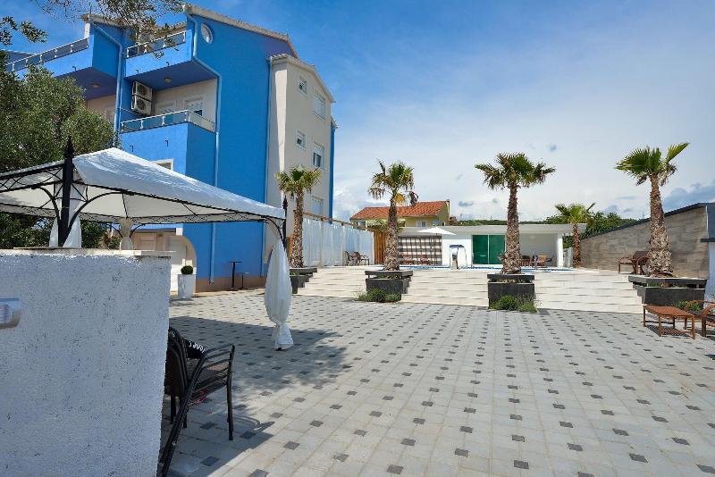 Boutique Apartments Ad Astra image