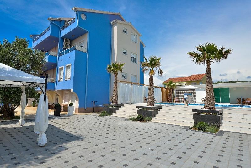 Boutique Apartments Ad Astra image